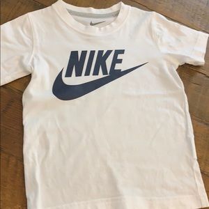plain white nike tee
